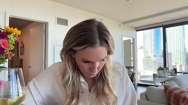 Snapshot of Graciemae_baexx chatting on October 12, 6:18 pm Graciemae baexx online show from October 12, 6:18 pm