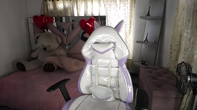 Mia Fischer online show from February 20, 7:08 pm