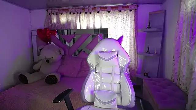 Mia Fischer online show from February 22, 7:03 pm