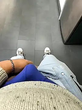 cricrimsBarcelona online show from February 3, 7:18 am