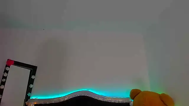 JanneKim online show from December 12, 8:10 pm