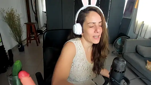 Snapshot of jessiburningheels chatting on March 3, 1:31 pm jessiburningheels online show from March 3, 1:31 pm