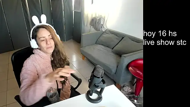 Snapshot of jessiburningheels chatting on March 12, 2:12 pm jessiburningheels online show from March 12, 2:12 pm