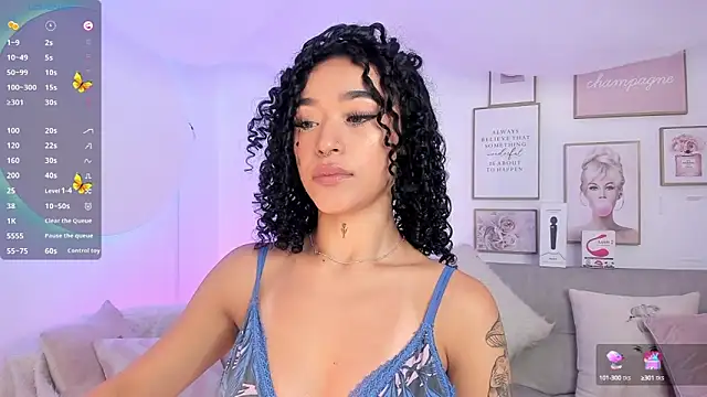 Crystal Dluna online show from January 18, 12:26 pm