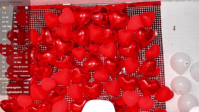 Crystal Dluna online show from February 14, 10:47 pm