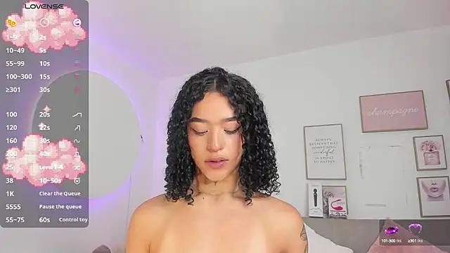 Crystal Dluna online show from March 4, 3:37 pm