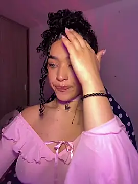 Crystal Dluna online show from September 12, 3:23 pm