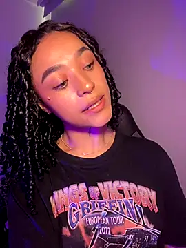 Crystal Dluna online show from September 23, 9:29 pm