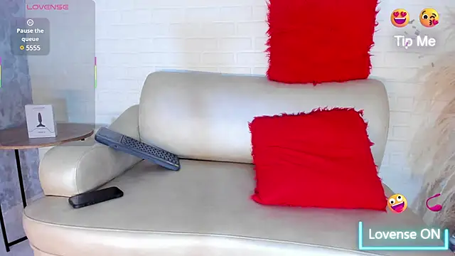 Snapshot of KENDER21_ chatting on February 25, 3:49 pm KENDER21 online show from February 25, 3:49 pm