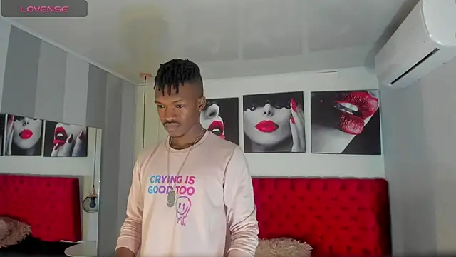 Snapshot of KENDER21_ chatting on March 13, 12:56 pm KENDER21 online show from March 13, 12:56 pm