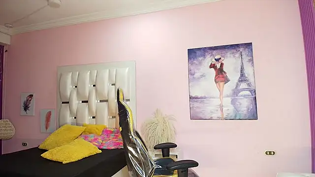 Snapshot of KENDER21_ chatting on March 22, 10:39 am KENDER21 online show from March 22, 10:39 am