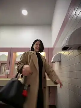 meow girl online show from December 21, 4:25 pm