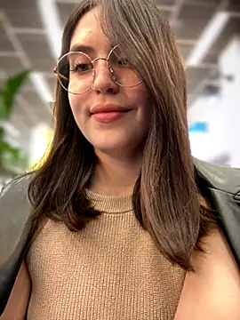 meow girl online show from October 14, 11:11 am