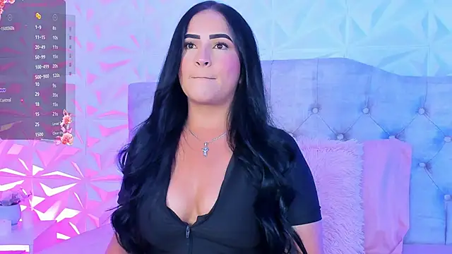 Snapshot of Miss_Ivy4 chatting on November 12, 12:00 am Miss Ivy4 online show from November 12, 12:00 am