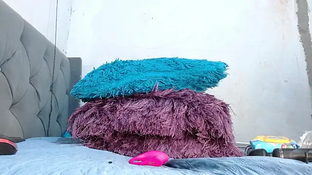 imtiffany w online show from February 21, 4:05 pm