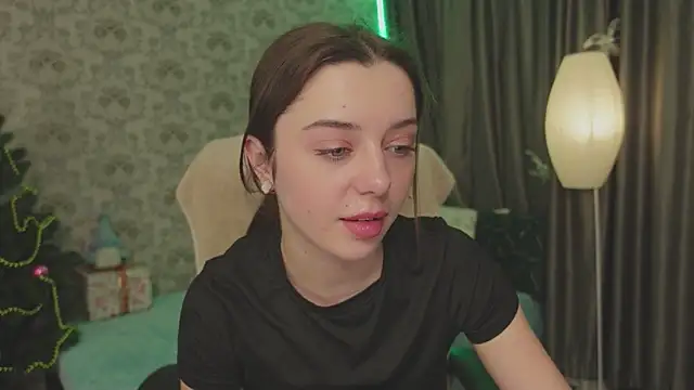 DinaCandy online show from December 25, 2:13 pm