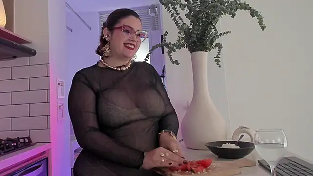 Candelariia  online show from March 6, 7:21 pm