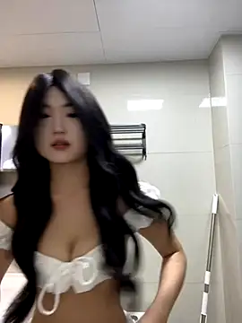 xyebobs online show from December 3, 7:00 pm