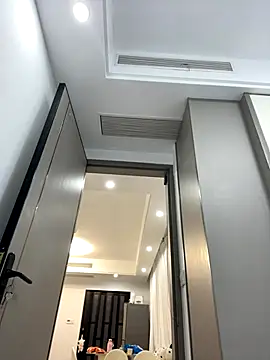 xyebobs online show from September 14, 2:05 pm