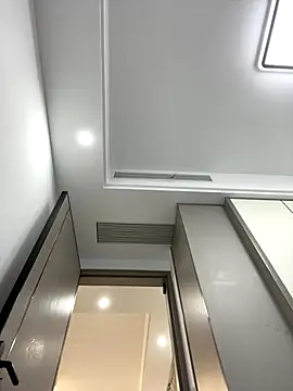 xyebobs online show from October 12, 3:00 pm