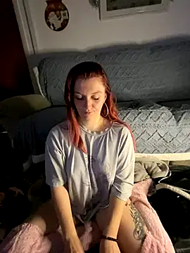 Snapshot of Stoner_BarbieXX chatting on December 3, 10:40 pm Stoner BarbieXX online show from December 3, 10:40 pm