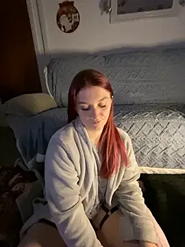 Snapshot of Stoner_BarbieXX chatting on December 5, 10:56 pm Stoner BarbieXX online show from December 5, 10:56 pm