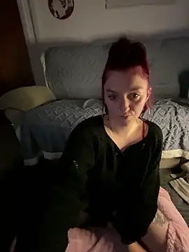 Snapshot of Stoner_BarbieXX chatting on December 13, 10:34 pm Stoner BarbieXX online show from December 13, 10:34 pm