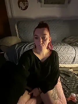 Snapshot of Stoner_BarbieXX chatting on December 17, 10:43 pm Stoner BarbieXX online show from December 17, 10:43 pm