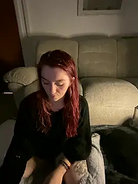 Snapshot of Stoner_BarbieXX chatting on January 4, 10:45 pm Stoner BarbieXX online show from January 4, 10:45 pm