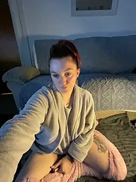 Snapshot of Stoner_BarbieXX chatting on January 13, 10:13 pm Stoner BarbieXX online show from January 13, 10:13 pm