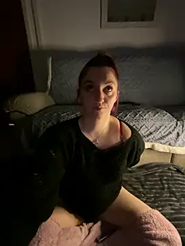 Snapshot of Stoner_BarbieXX chatting on February 14, 10:47 pm Stoner BarbieXX online show from February 14, 10:47 pm