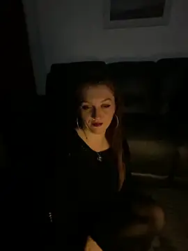 Snapshot of Stoner_BarbieXX chatting on October 12, 9:47 pm Stoner BarbieXX online show from October 12, 9:47 pm