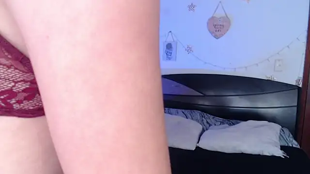 anhiahoney02 online show from February 7, 1:43 pm