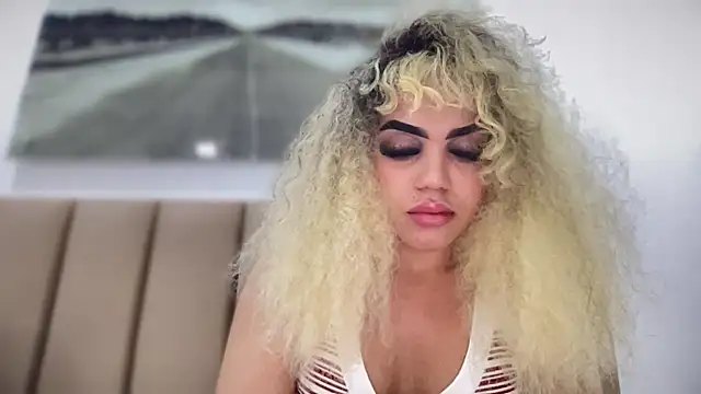 Snapshot of brithneysquirt chatting on October 21, 7:42 am brithneysquirt online show from October 21, 7:42 am