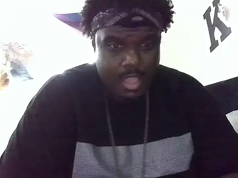 Snapshot of BigBossaNova69 chatting on December 18, 7:03 am BigBossaNova69 online show from December 18, 7:03 am