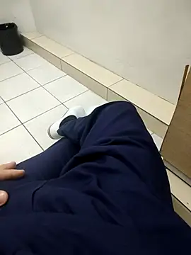 gatmoreno1 online show from September 24, 4:32 pm