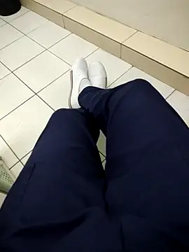 gatmoreno1 online show from October 3, 4:26 pm