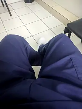 gatmoreno1 online show from October 31, 2:40 pm