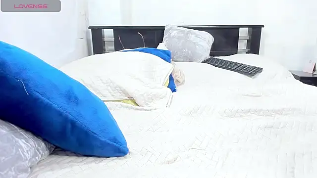 Snapshot of Natalystevens chatting on February 9, 10:21 pm Natalystevens online show from February 9, 10:21 pm