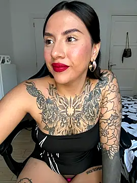 Snapshot of AlaskaLover chatting on October 8, 6:22 am AlaskaLover online show from October 8, 6:22 am