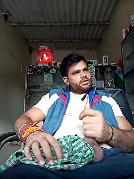 Snapshot of Priynkarani chatting on December 15, 12:20 pm Priynkarani online show from December 15, 12:20 pm