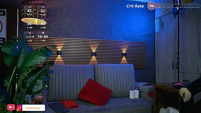 Snapshot of _EUFRATES_ chatting on November 5, 5:02 pm EUFRATES online show from November 5, 5:02 pm