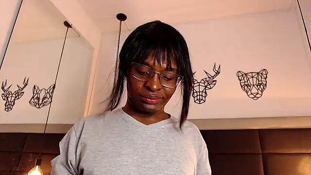 candy lovee69 online show from March 21, 3:01 am