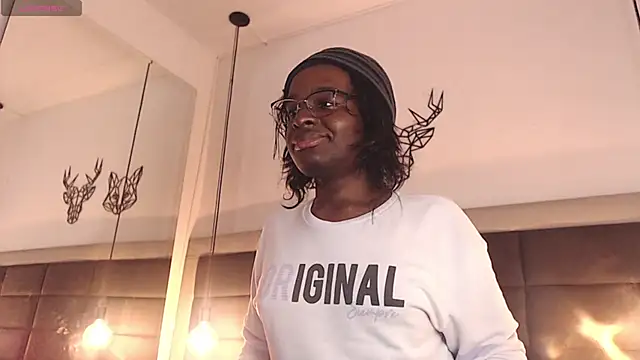 candy lovee69 online show from October 12, 5:50 am