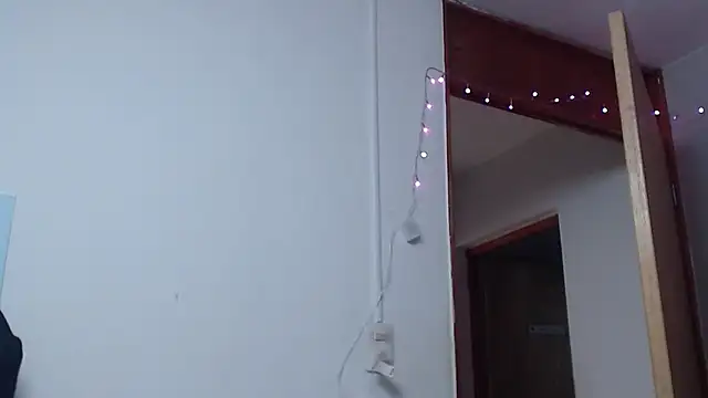 Nicol Love0 online show from February 13, 2:20 pm