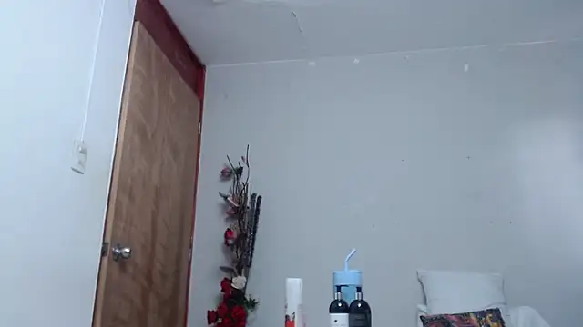 Nicol Love0 online show from March 21, 2:07 pm