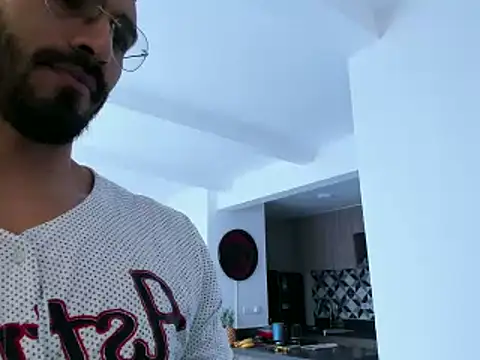 Snapshot of tony_muscle chatting on January 21, 5:41 pm tony muscle online show from January 21, 5:41 pm