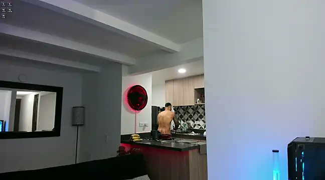 Snapshot of tony_muscle chatting on February 4, 2:49 am tony muscle online show from February 4, 2:49 am