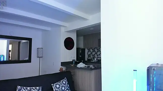 Snapshot of tony_muscle chatting on February 13, 12:13 am tony muscle online show from February 13, 12:13 am