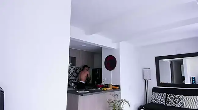 Snapshot of tony_muscle chatting on March 17, 9:34 pm tony muscle online show from March 17, 9:34 pm